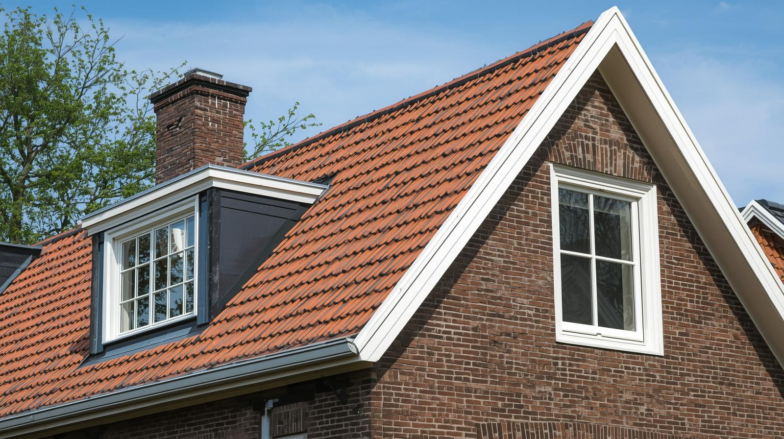 Onderhoud aan uw huis. Foto van dak. Onderling Verzekerd Onderhoud aan uw huis. Foto van dak. Onderling Verzekerd